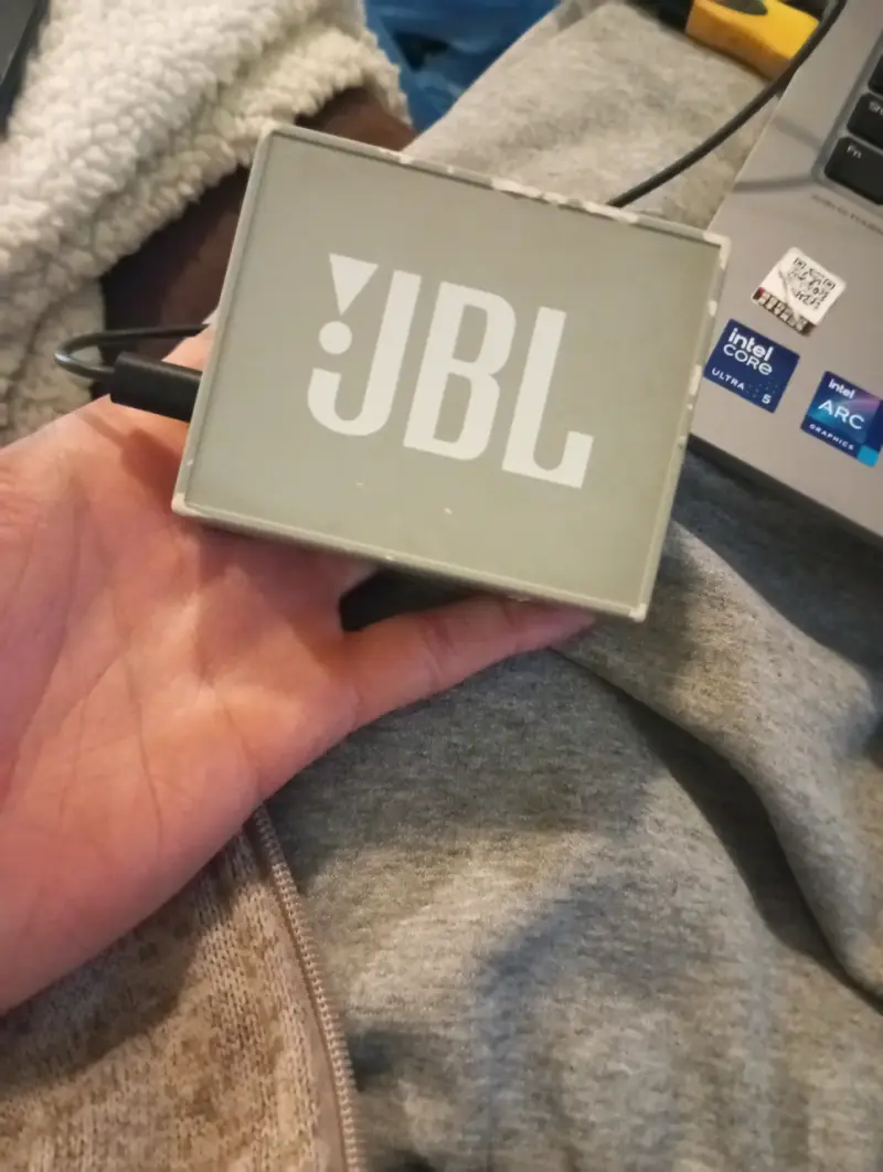 Parlante portátil JBL con Bluetooth (detalle) - 4