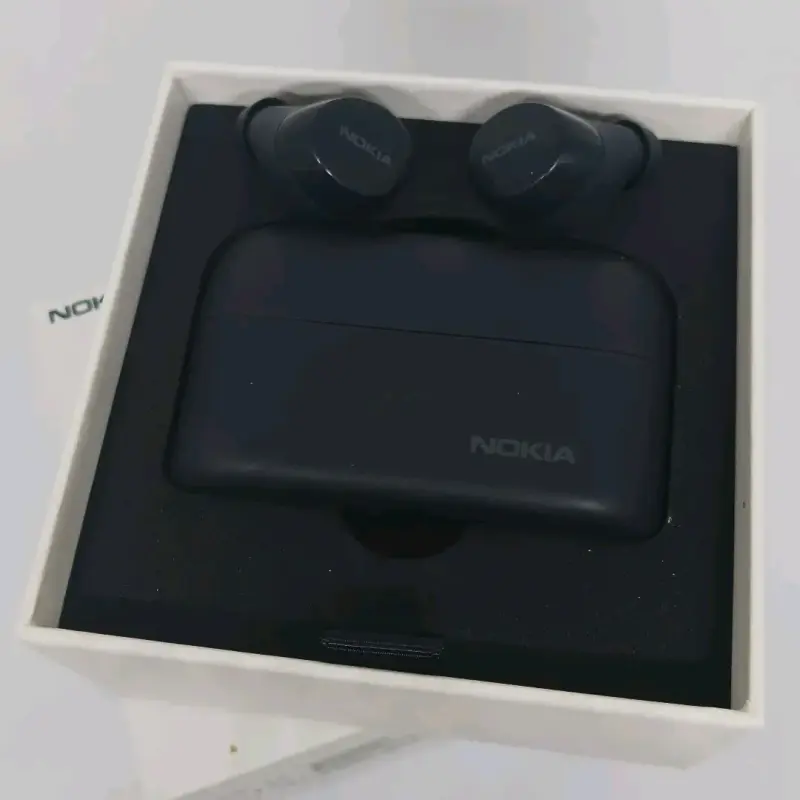 Auriculares inalámbricos Nokia con estuche - 1