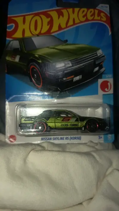 Hot Wheels Nissan Skyline RS KDR30 - miniatura 1