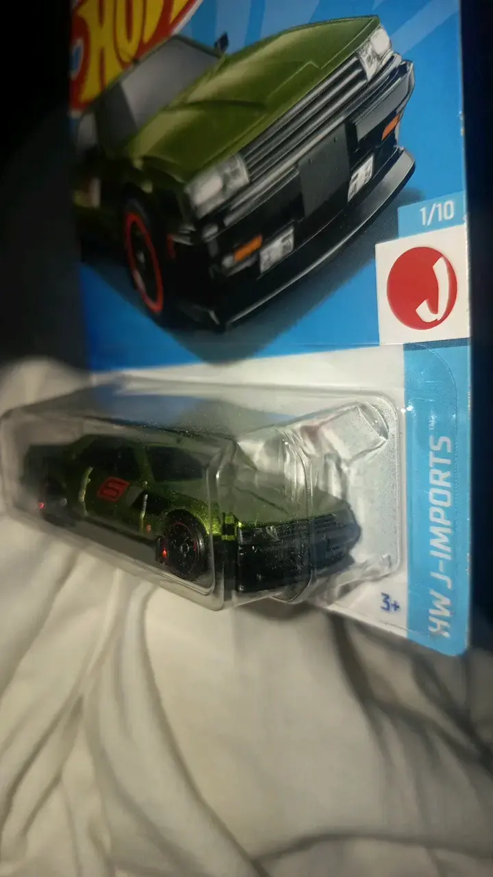 Hot Wheels Nissan Skyline RS KDR30 - 2