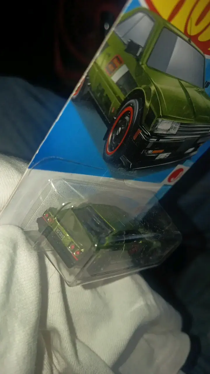 Hot Wheels Nissan Skyline RS KDR30 - 3