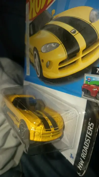 Hot Wheels Dodge Viper RT/10 amarillo - miniatura 2
