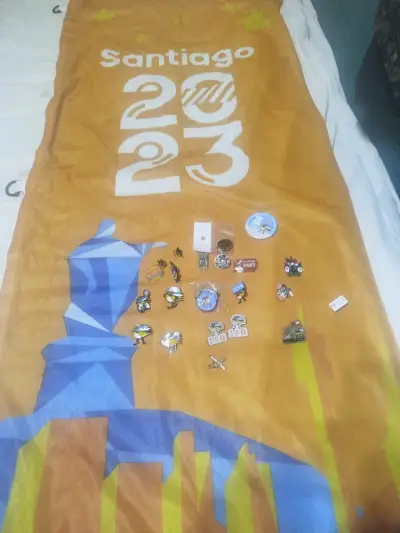 Colección de pines y llaveros Santiago 2023 - miniatura 4