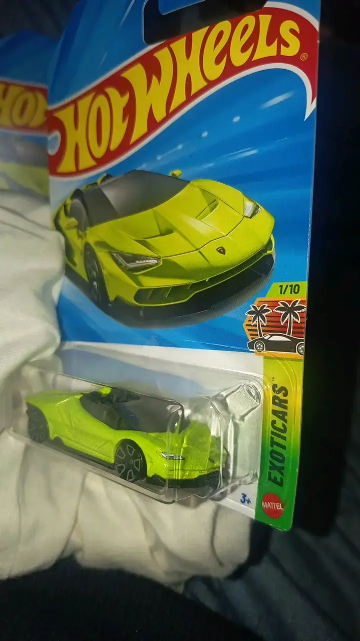 Hot Wheels Lamborghini Centenario Roadster - 2