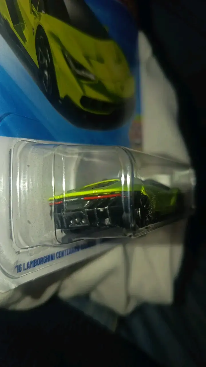Hot Wheels Lamborghini Centenario Roadster - 3