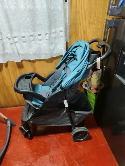 Silla de auto  y coche bebesit - miniatura 3
