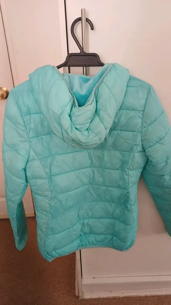 Chaqueta acolchada turquesa con capucha - 2