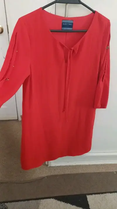 Vestido rojo Marittimo con lazo en el cuello - miniatura 1