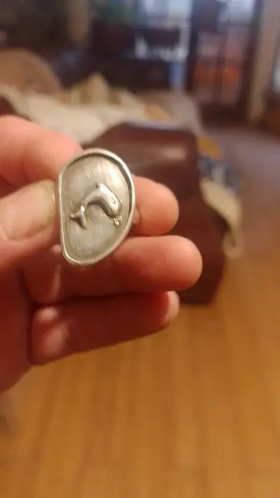 Anillo de plata con diseño de delfín - miniatura 3
