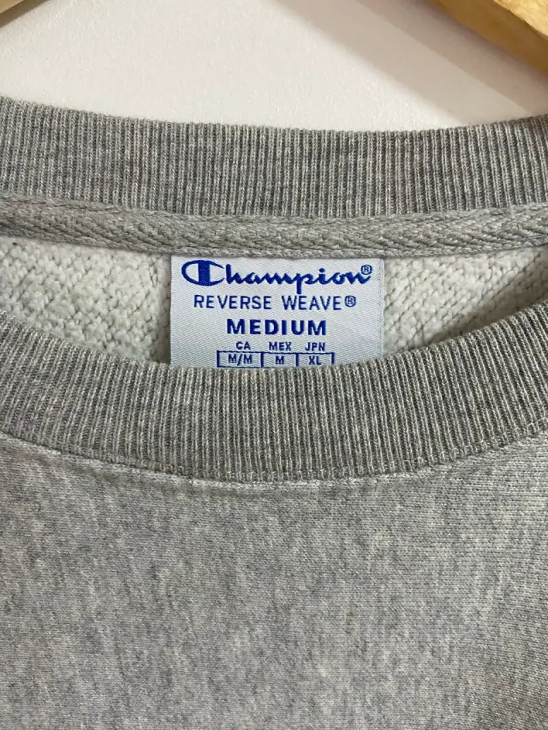 Polerón gris Champion con logo bordado - 2