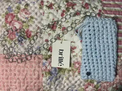 Bolso tejido a mano azul con cadena - miniatura 2