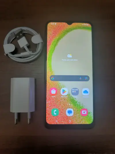 Smartphone Samsung Galaxy A04 en buen estado - miniatura 2