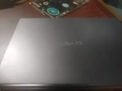 Laptop ASUS no prende - miniatura 1