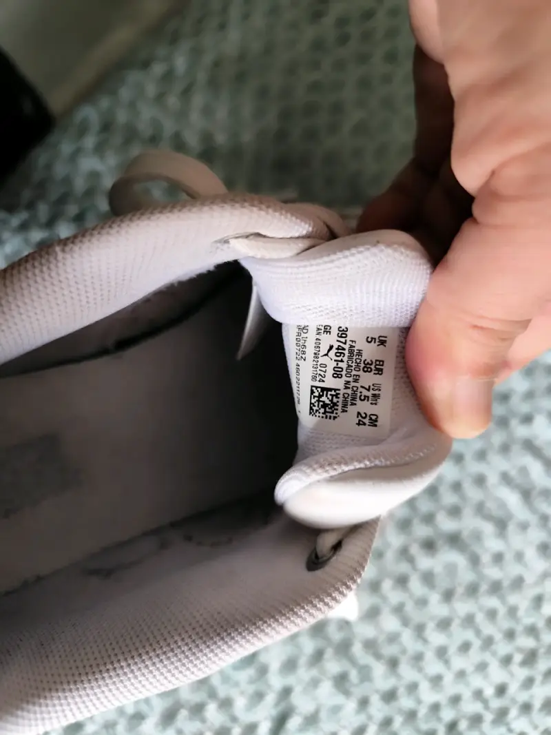 Zapatillas Puma blancas con logo negro - 3