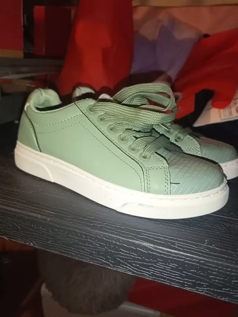 Zapatillas verdes de cuero sintético para mujer - 2