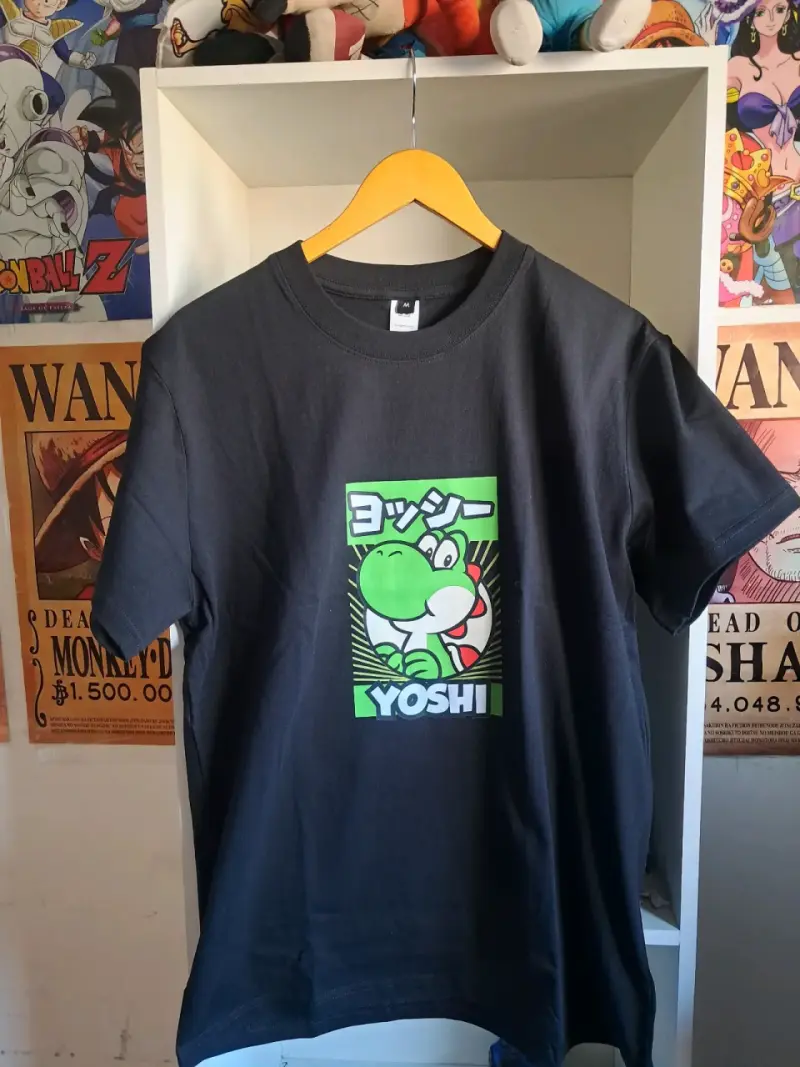 Polera negra nueva Yoshi - 2