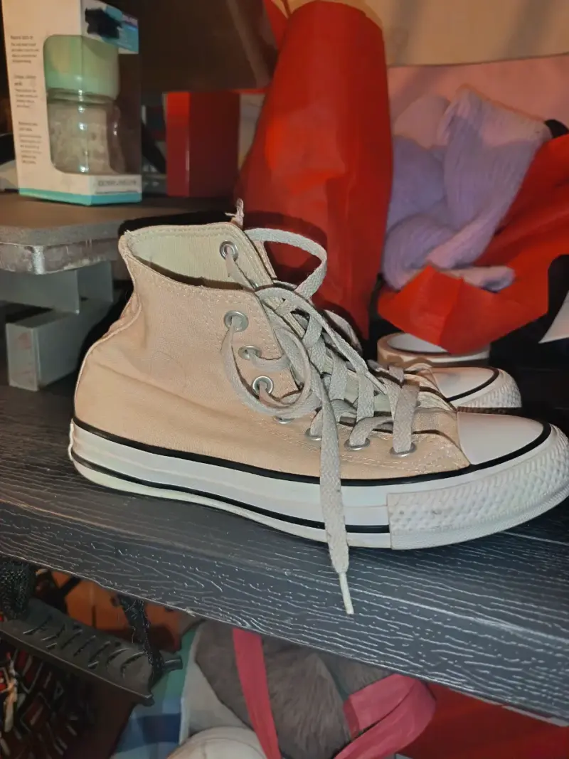 Zapatillas Converse beige clásicas - 2