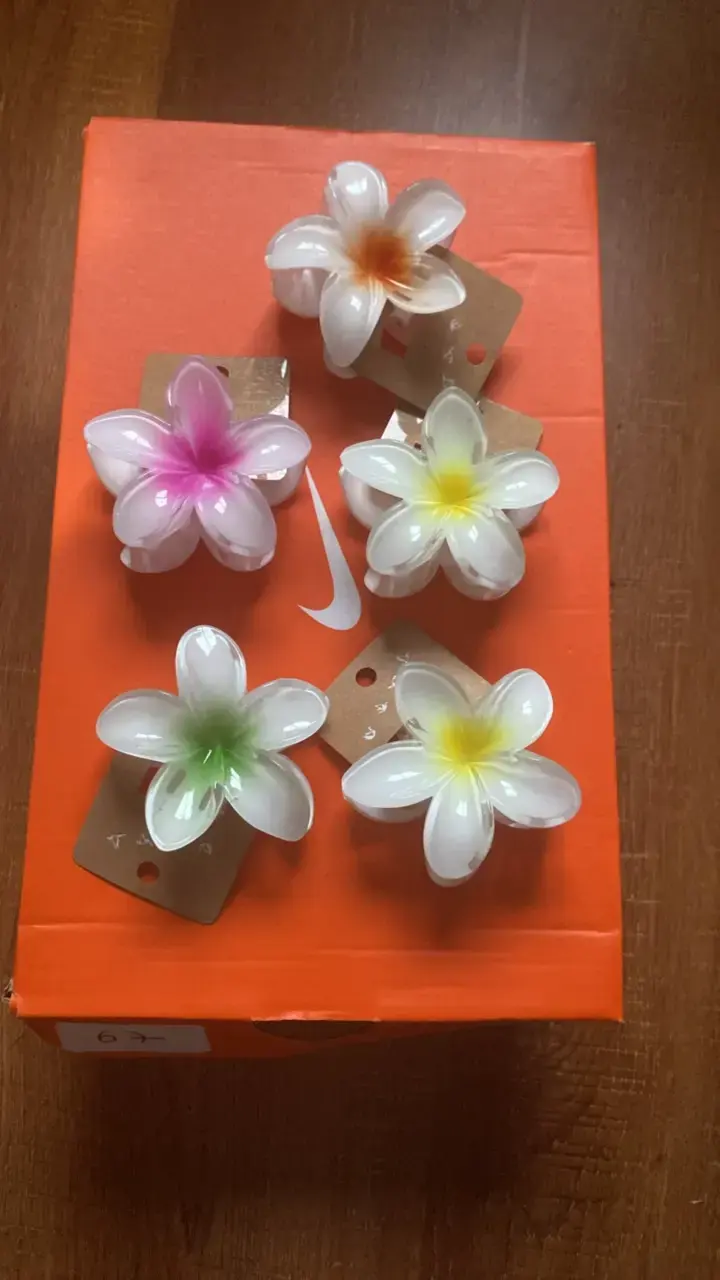 Set de flores decorativas para el cabello