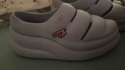 Zapatillas de descanso unisex color lila - miniatura 2