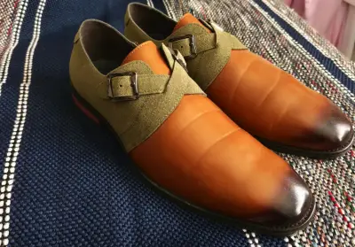 Zapatos de vestir bicolor con hebilla - miniatura 1
