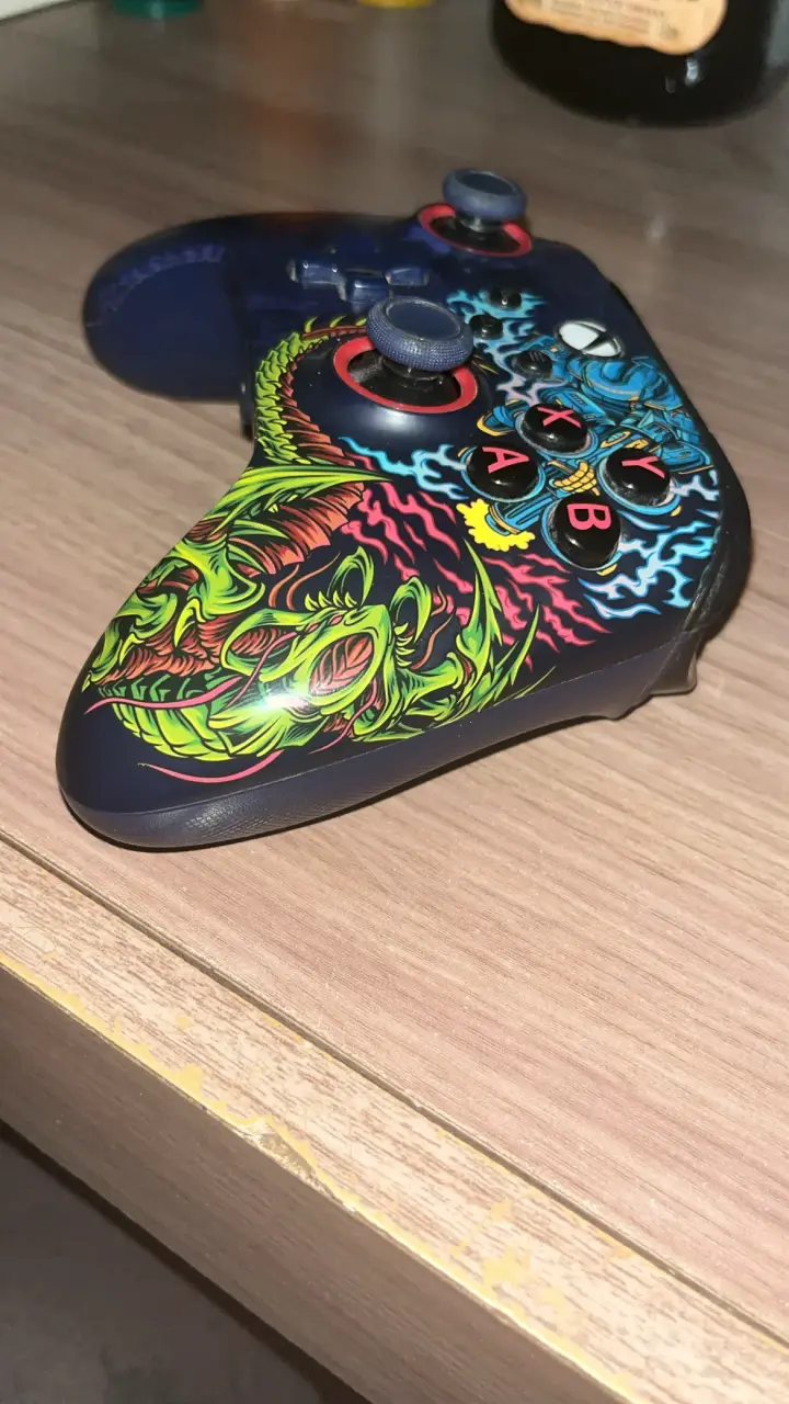 Control Xbox series con diseño de dragón - 2