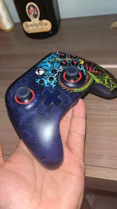 Control Xbox series  con diseño de dragón - miniatura 3
