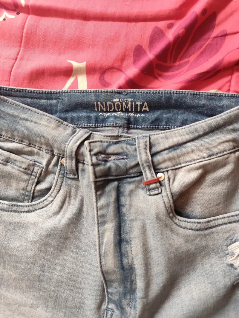Se venden jeans talla 40 , - 5