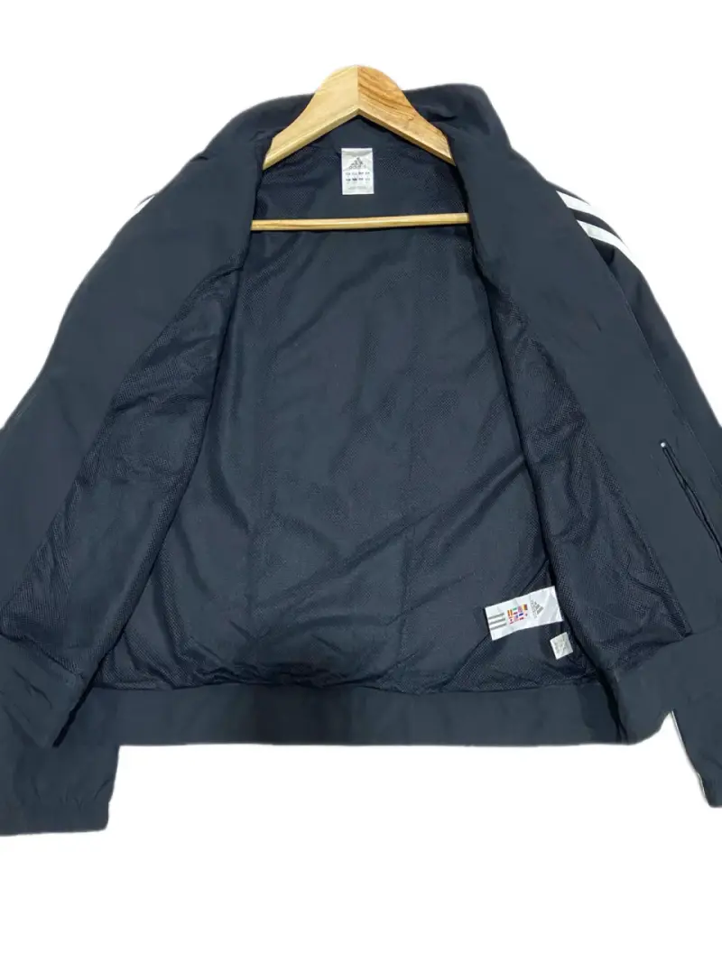 Chaqueta deportiva Adidas negra con franjas - 3