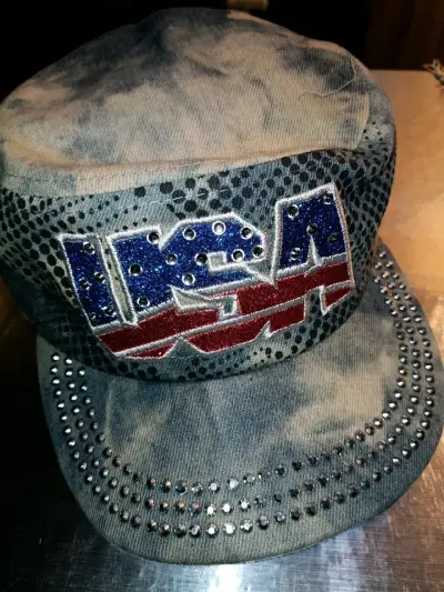 Gorra denim con diseño USA y brillantes - miniatura 3
