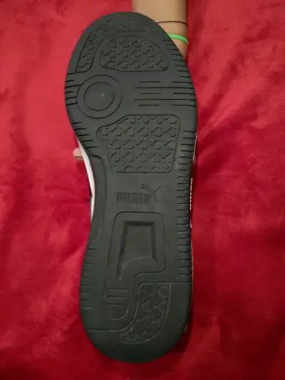 Zapatillas Puma blancas y negras deportivas - miniatura 6