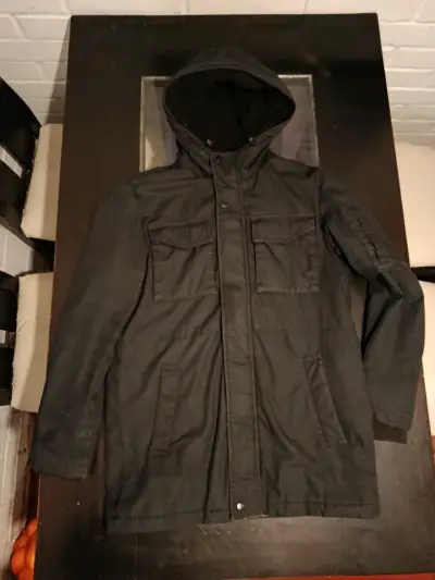 Parka Jack y Jones negra con capucha para hombre - miniatura 1