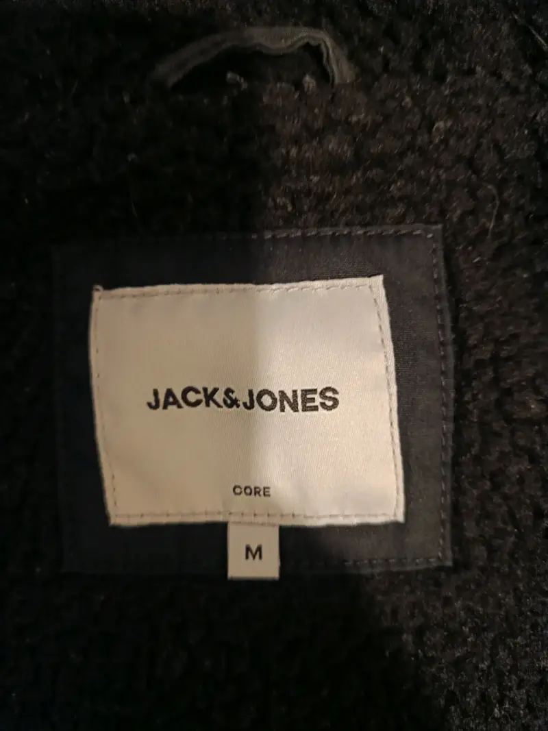 Parka Jack y Jones negra con capucha para hombre - 4