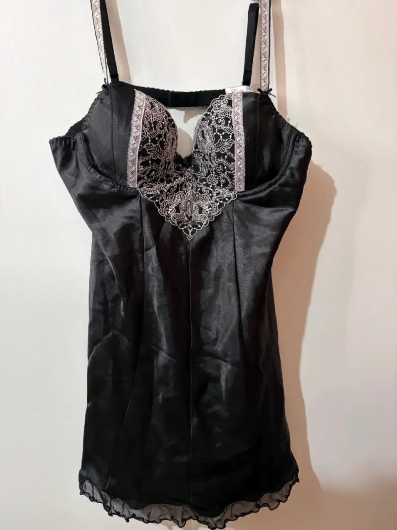 Babydoll Lencero de Satín negro