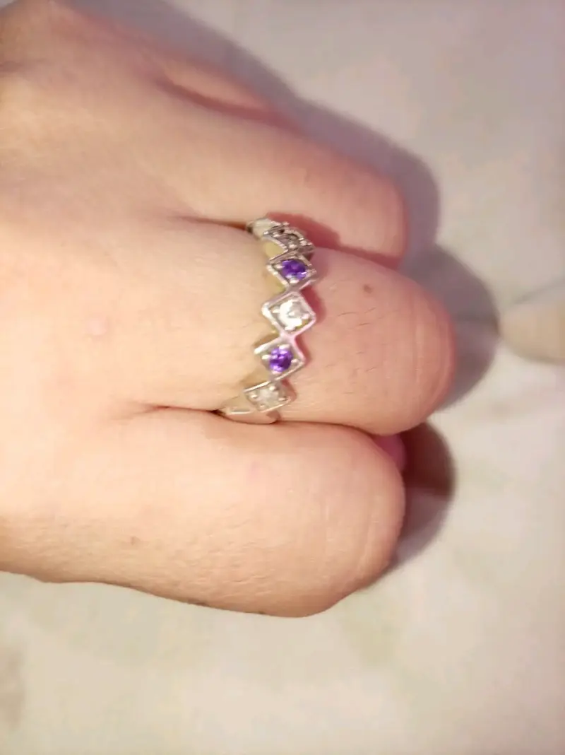 Anillo de plata con piedras moradas - 2