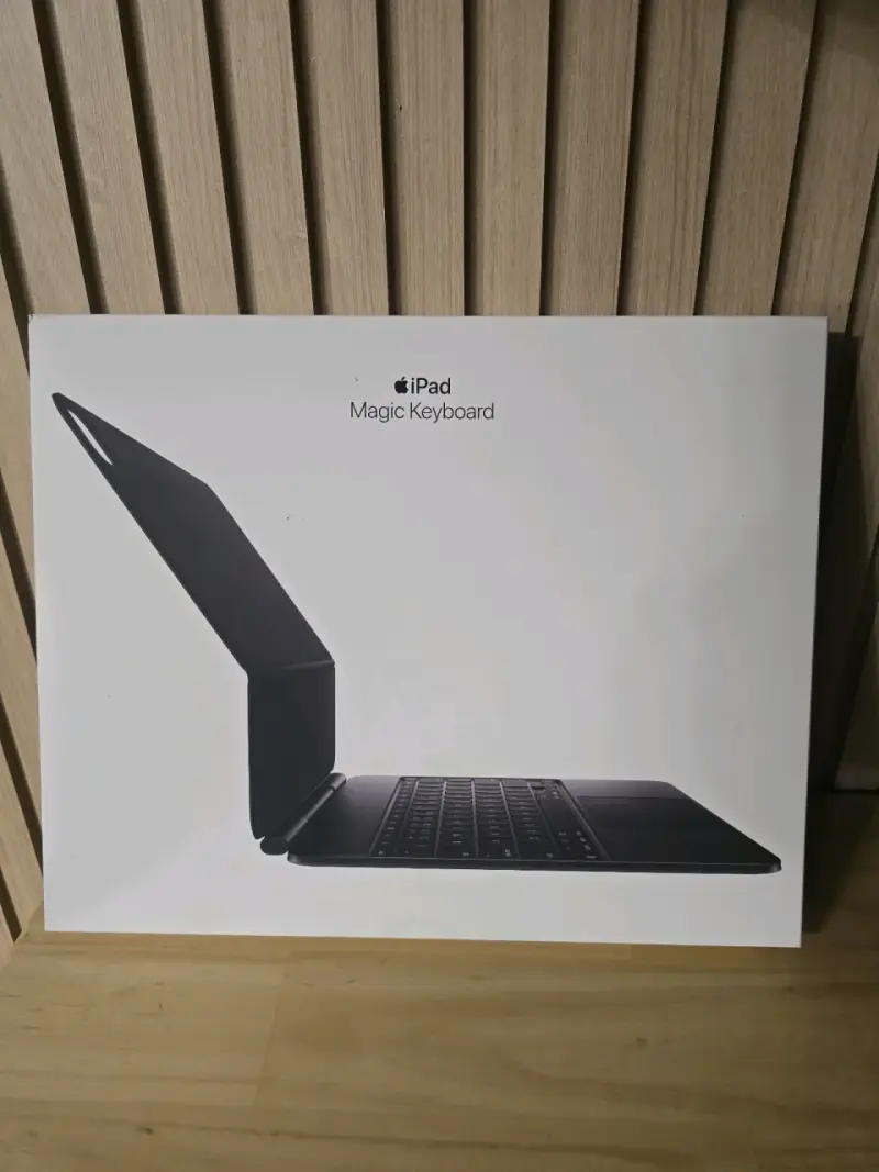 Teclado Magic Keyboard para iPad de Apple - 1