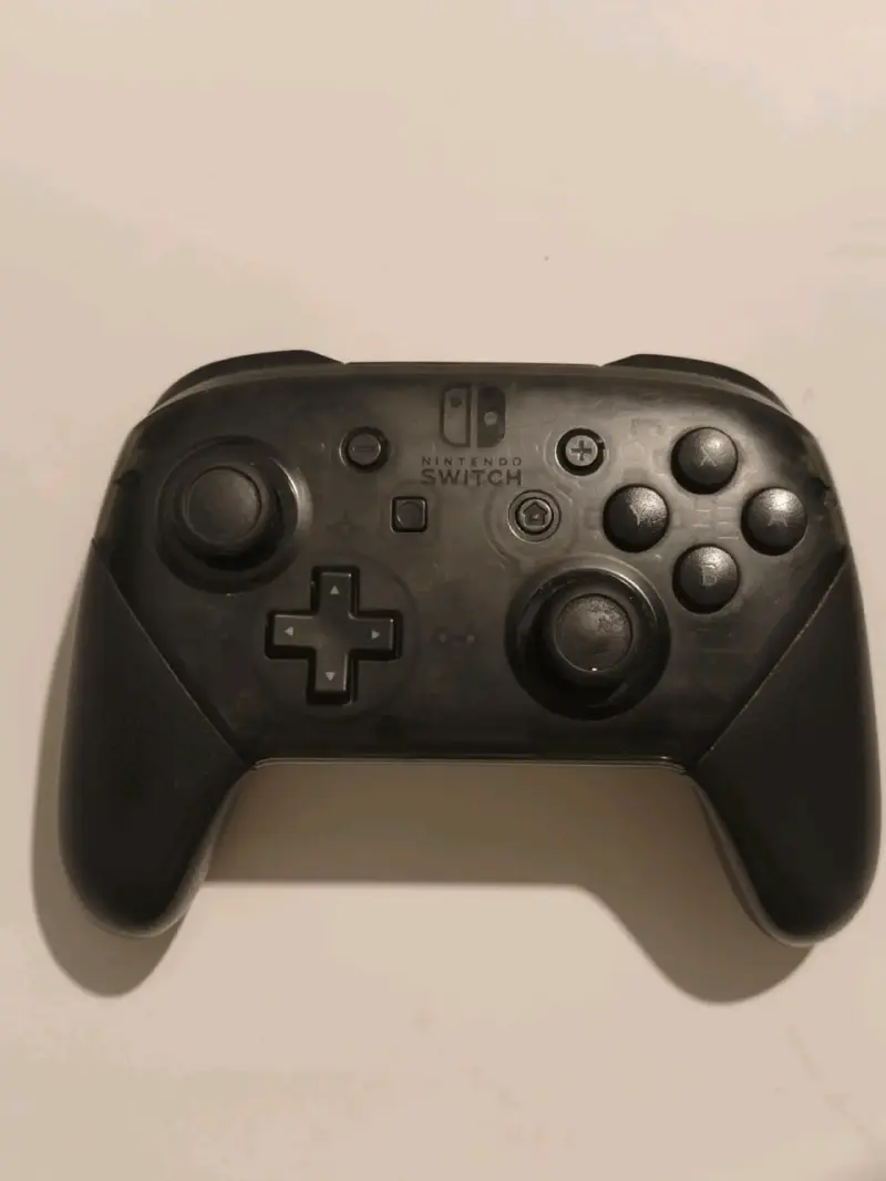 Pro Controller Original + 1 genérico (Nintendo) - 4