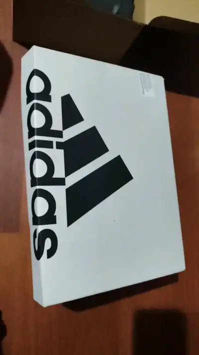 Zapatillas deportivas Adidas azules nuevas - miniatura 2
