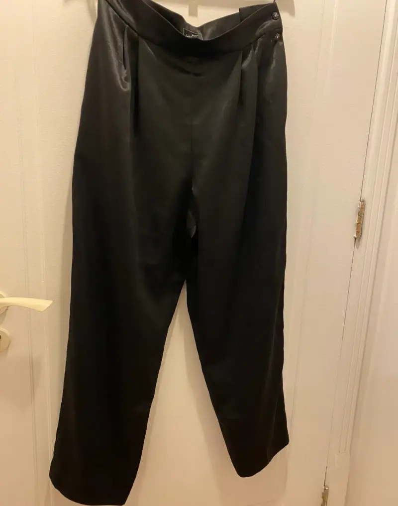 Pantalones negros en seda italiana - 1