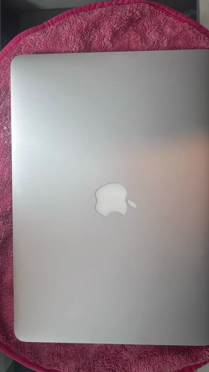 MacBook Air 13 pulgadas en buen estado - 1