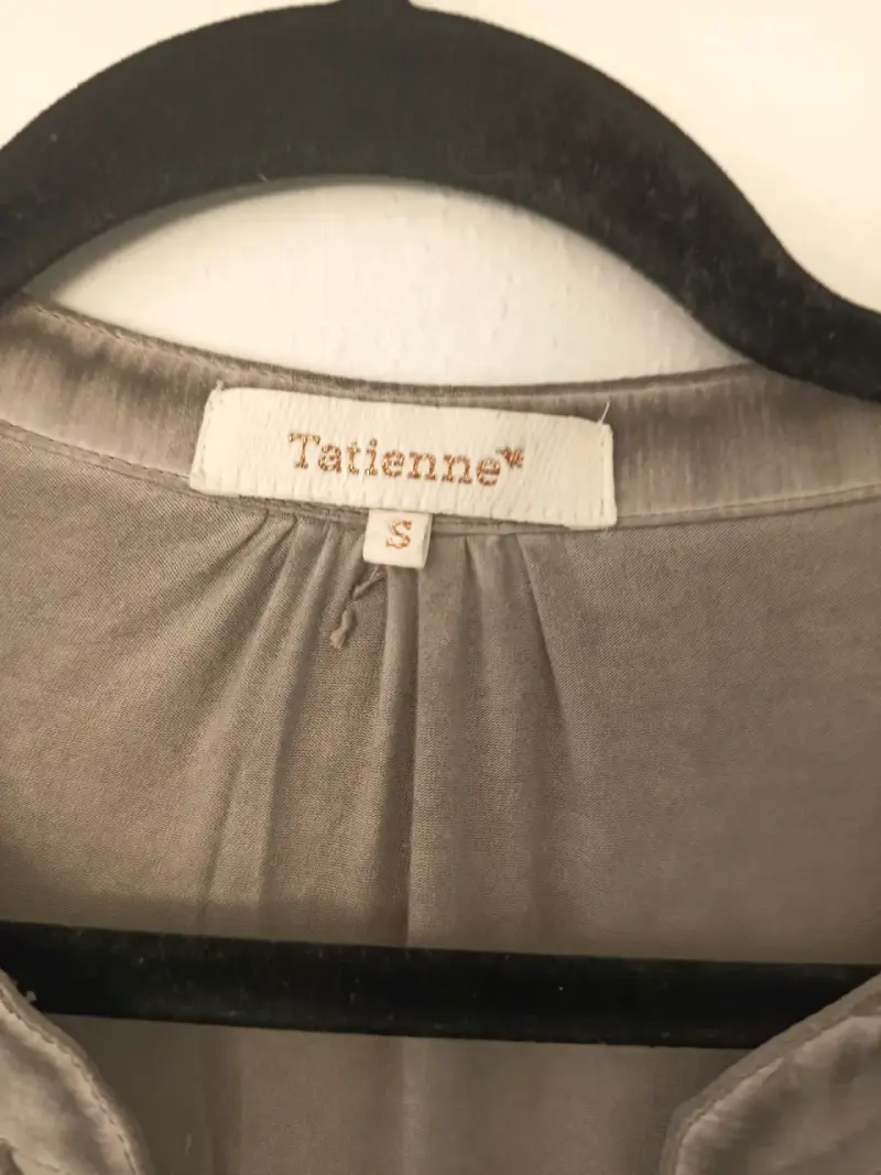 Blusa gris con encaje Tatienne - 2