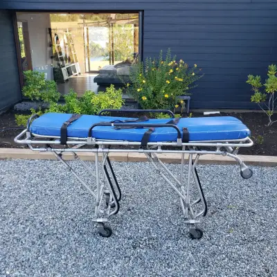 Camilla para Ambulancia plegable con ruedas - miniatura 2