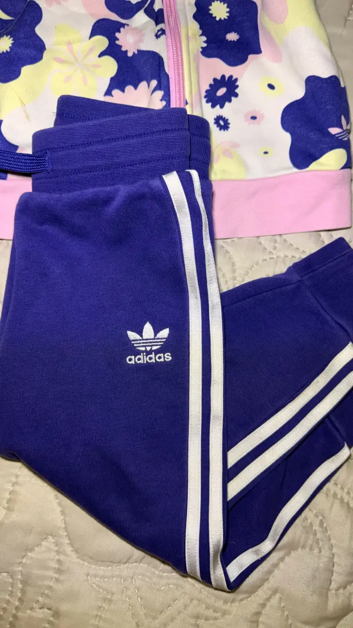 Conjunto deportivo infantil Adidas floral - 2