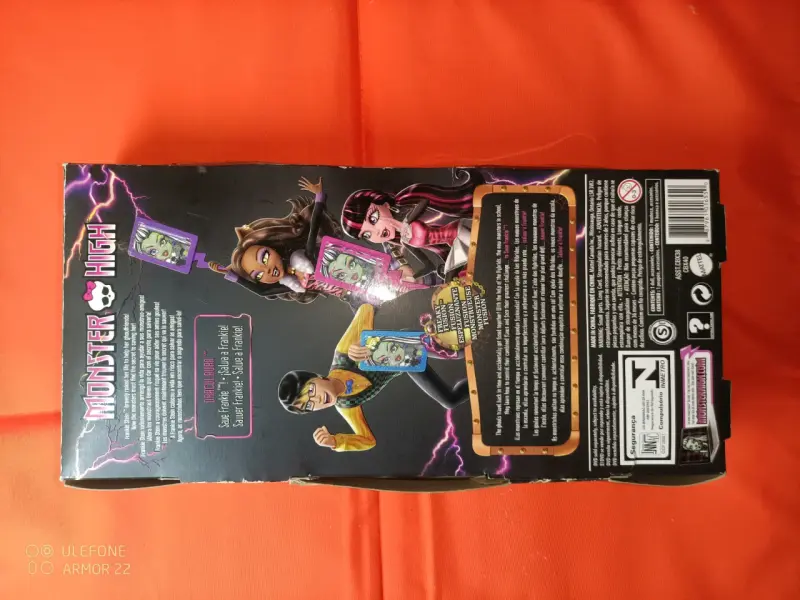 Muñeca Monster High original con accesorios - 3