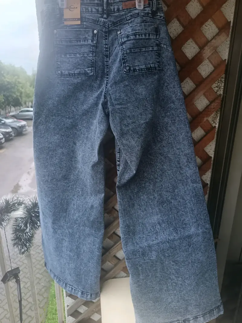Jeans anchos de mezclilla azul desgastada - 2