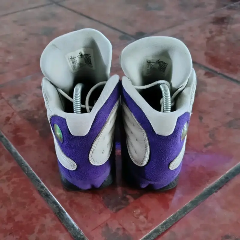 Zapatillas deportivas blancas y moradas - 3