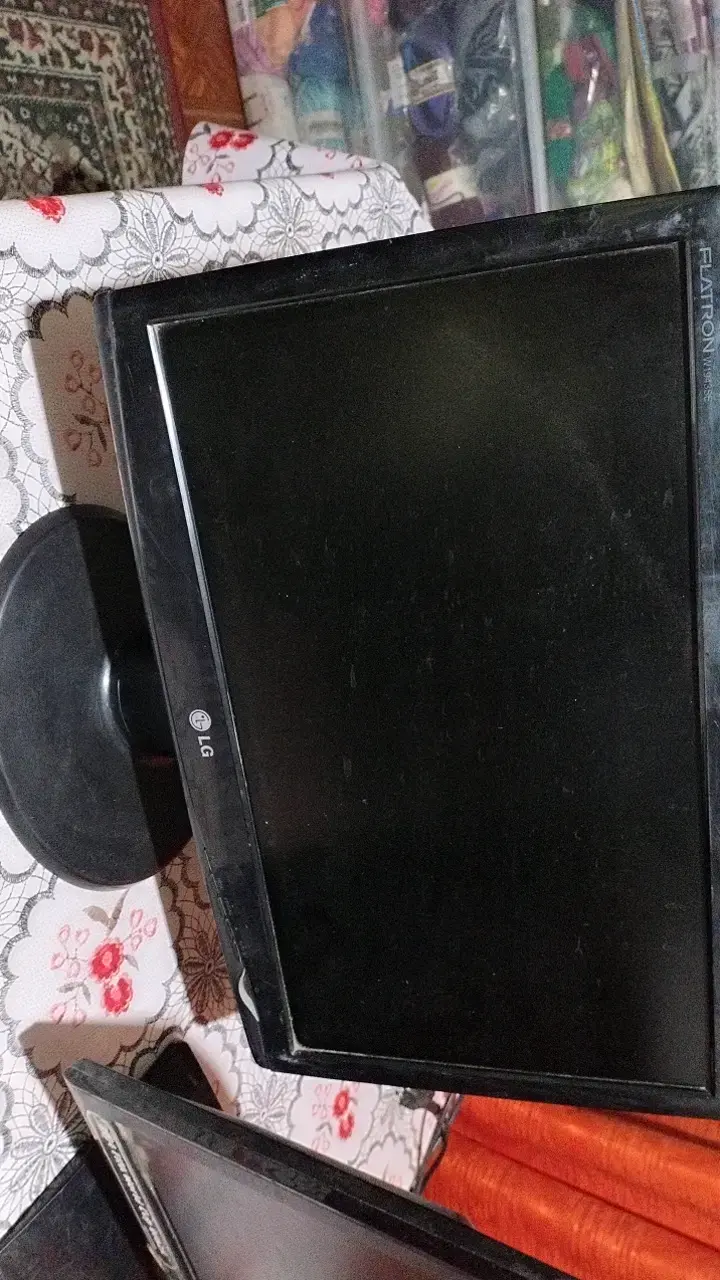 Monitores LG Flatron de 19 pulgadas - 2