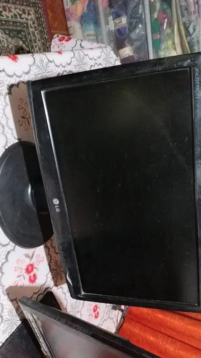 Monitores LG Flatron de 19 pulgadas - miniatura 2