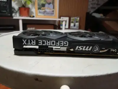 Tarjeta gráfica MSI GeForce RTX usada - miniatura 1