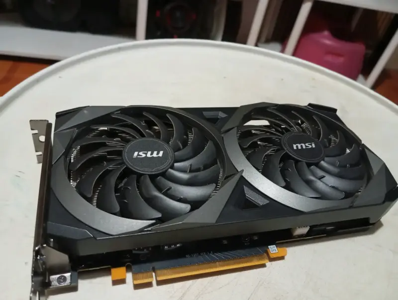 Tarjeta gráfica MSI GeForce RTX usada - 2
