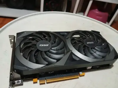 Tarjeta gráfica MSI GeForce RTX usada - miniatura 2